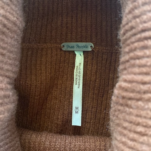 Free People Long Sleeve Slouchy oversized Ribbed Tunic Sweater turtleneck - Picture 3 of 7